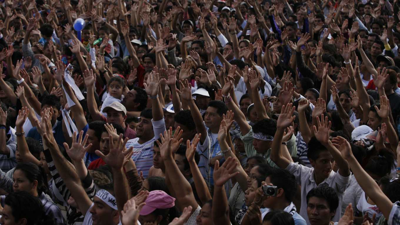 En marzo del 2026, decenas de feligreses evangélicos se congregaron en la Plaza de la Constitución y oraron por la paz. La reunión fue denominada "Tomando mi Nación", organizada por distintas iglesias evangélicas de Guatemala. (Foto Prensa Libre: Hemeroteca PL)