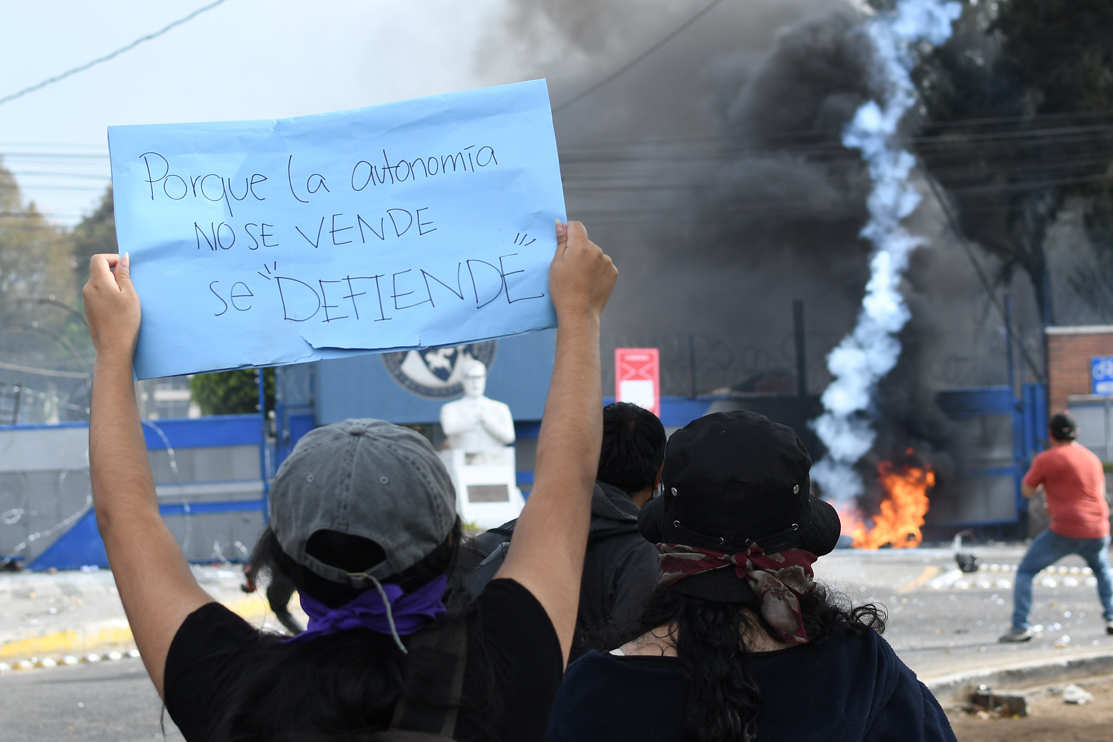 PLANTON USCAR WALTER MAZARIEGOS 001