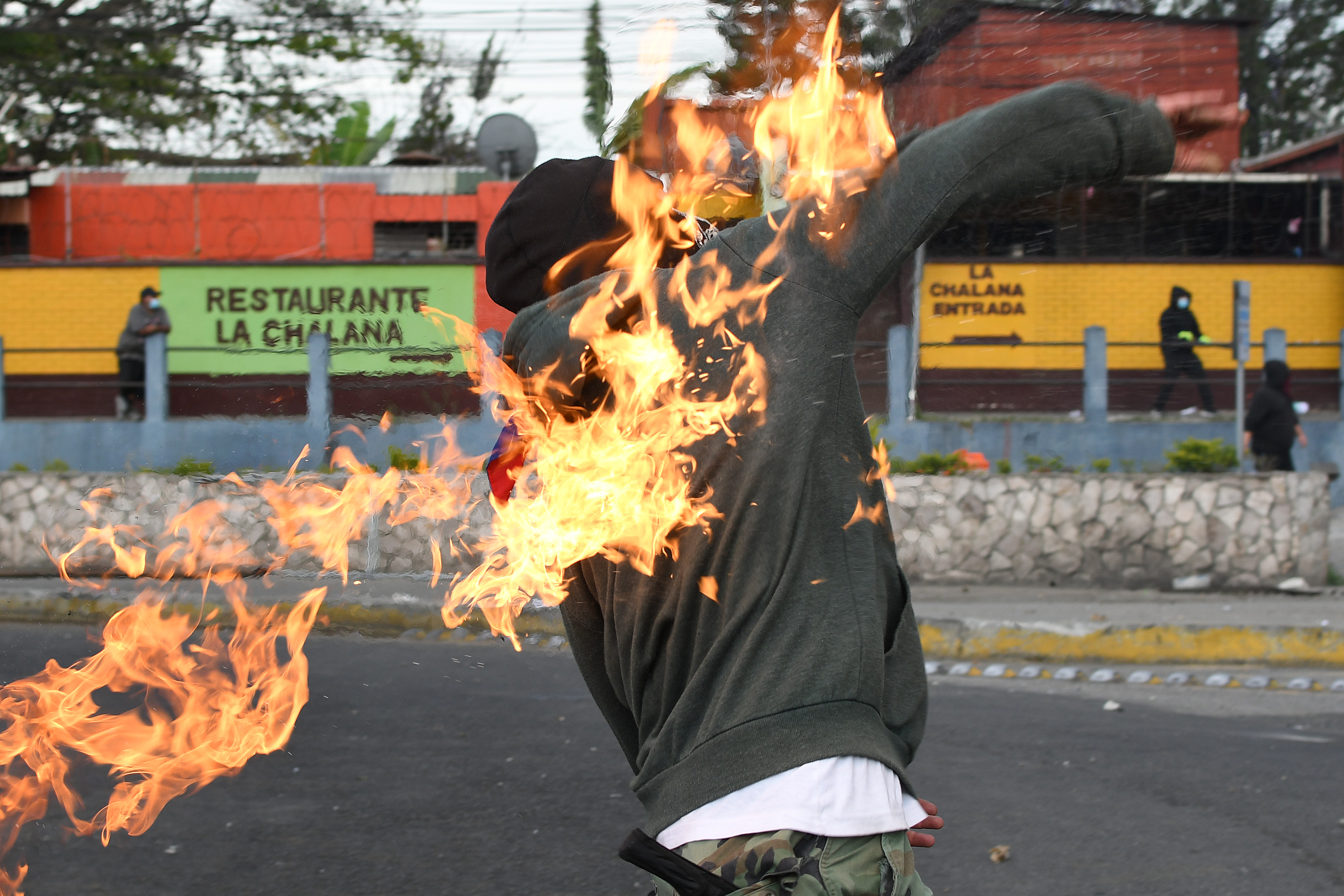 PLANTON USAC WALTER MAZARIEGOS'