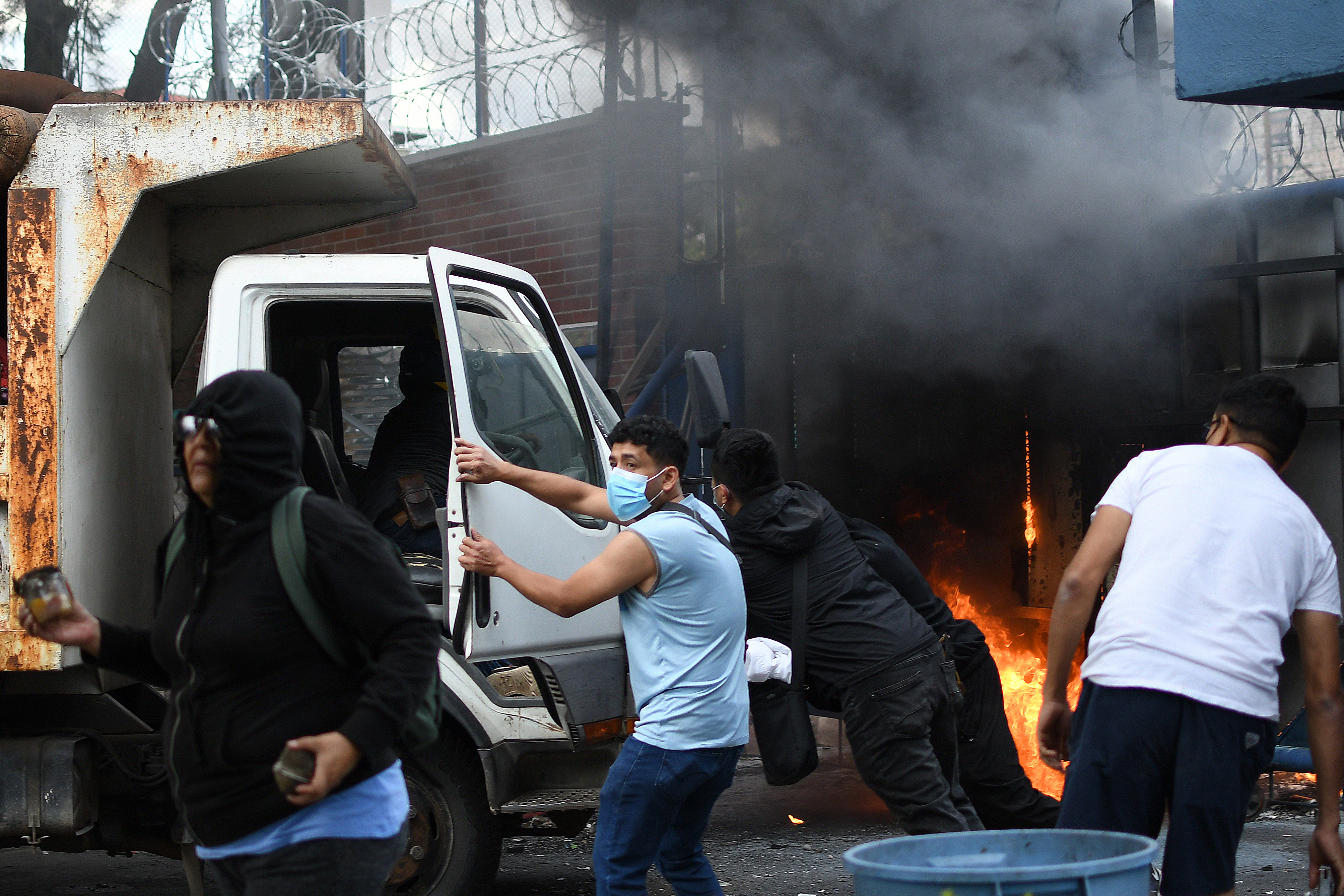 PLANTON USAC WALTER MAZARIEGOS'