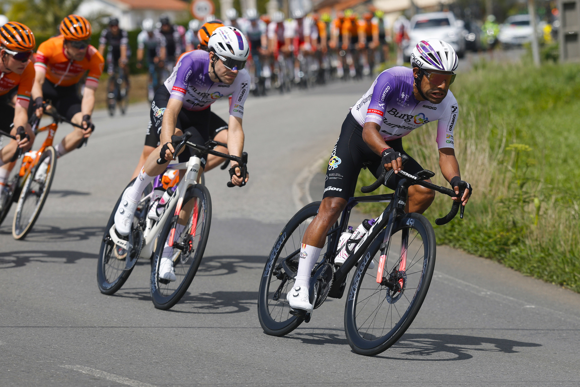 Yates gana la etapa 4 de la O Gran Camiño, se viste de líder y Chumil es 24 y segundo mejor latinoamericano