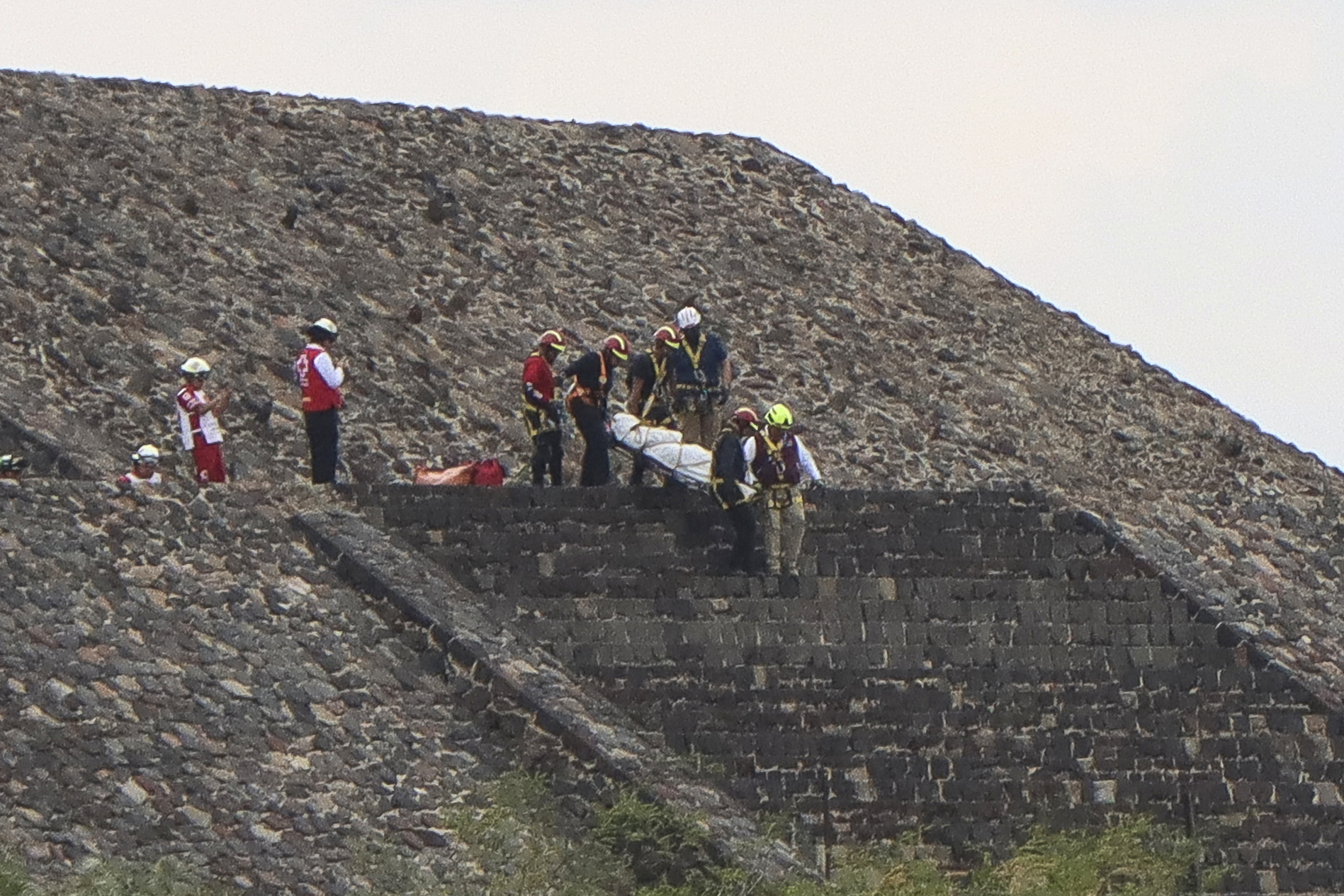 Claves del tiroteo que dejó dos muertos y 13 extranjeros heridos en Teotihuacán, México