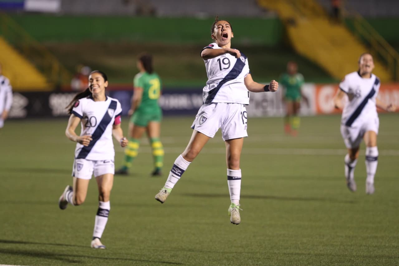 Convocatoria de Karla Amaya para su partido clave ante Costa Rica. (Foto Prensa Libre: Byron Baíza).