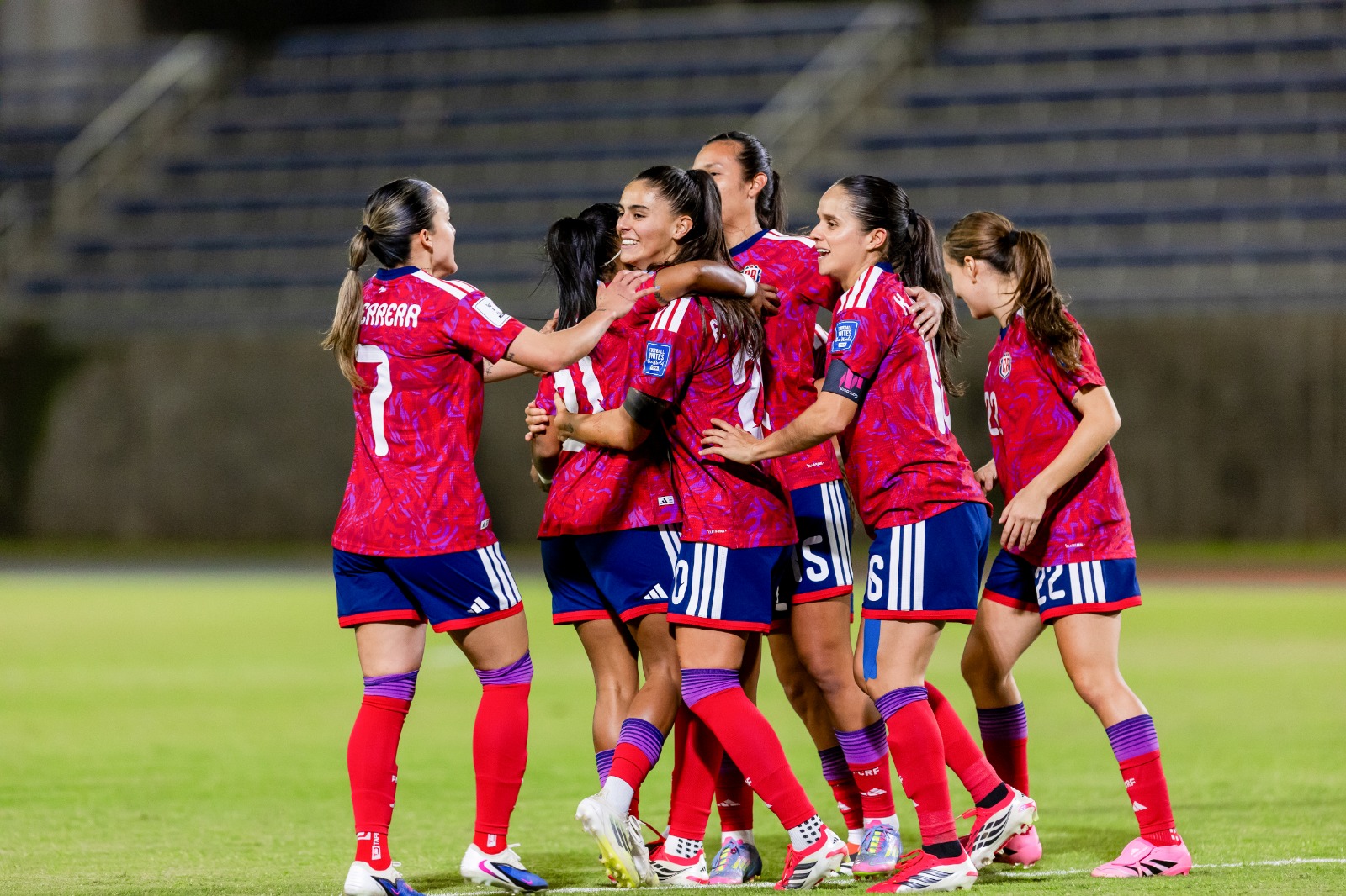 Costa Rica toma el liderato y obliga a Guatemala a ganar para clasificar