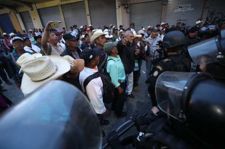 Contreras asegura financiamiento de Q2