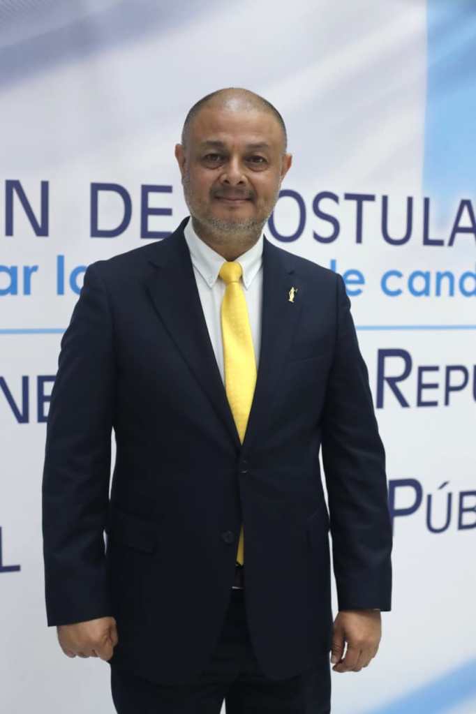 He has been the district prosecutor of Petén since 2021, with experience in the section against Organized Crime and Crimes Against Cultural Heritage. 