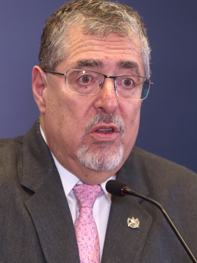 Arévalo entrevistará a candidatos a fiscal general esta semana