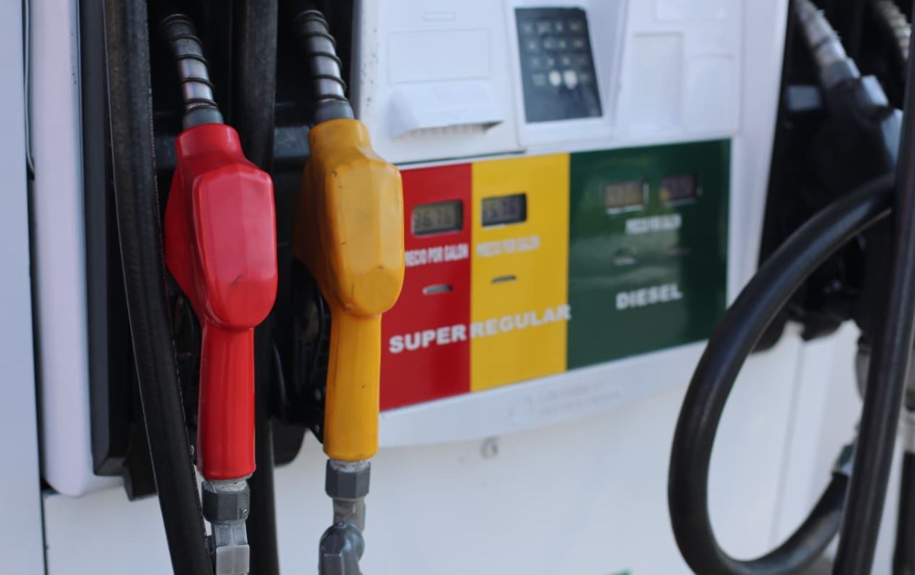 gasolinera Dispensadores de gasolinas diésel 1 Foto JDG