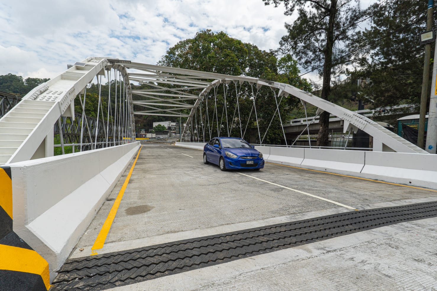 El puente Villalobos 1 fue habilitado este 1 de abril del 2026, reemplazando la estructura antigua afectada por erosión y el paso del río Villalobos.