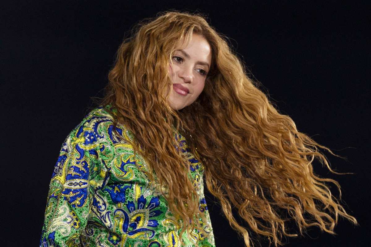 La cantante colombiana Shakira se presenta durante un concierto en la playa de Copacabana en Río de Janeiro (Brasil). (Foto Prensa Libre: EFE)
