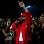 AME9759. SAN JUAN (PUERTO RICO), 05/05/2026.- El reguetonero puertorriqueño Yandel canta junto a la Orquesta Sinfónica de Puerto Rico este martes, en San Juan (Puerto Rico). La música sinfónica "me volvió a refrescar mi carrera", sostuvo Yandel previo al estreno de Amazon Music de su serie de transmisión en vivo, 'Amazon Music City Sessions', en el Coca-Cola Music Hall. EFE/ Thais Llorca