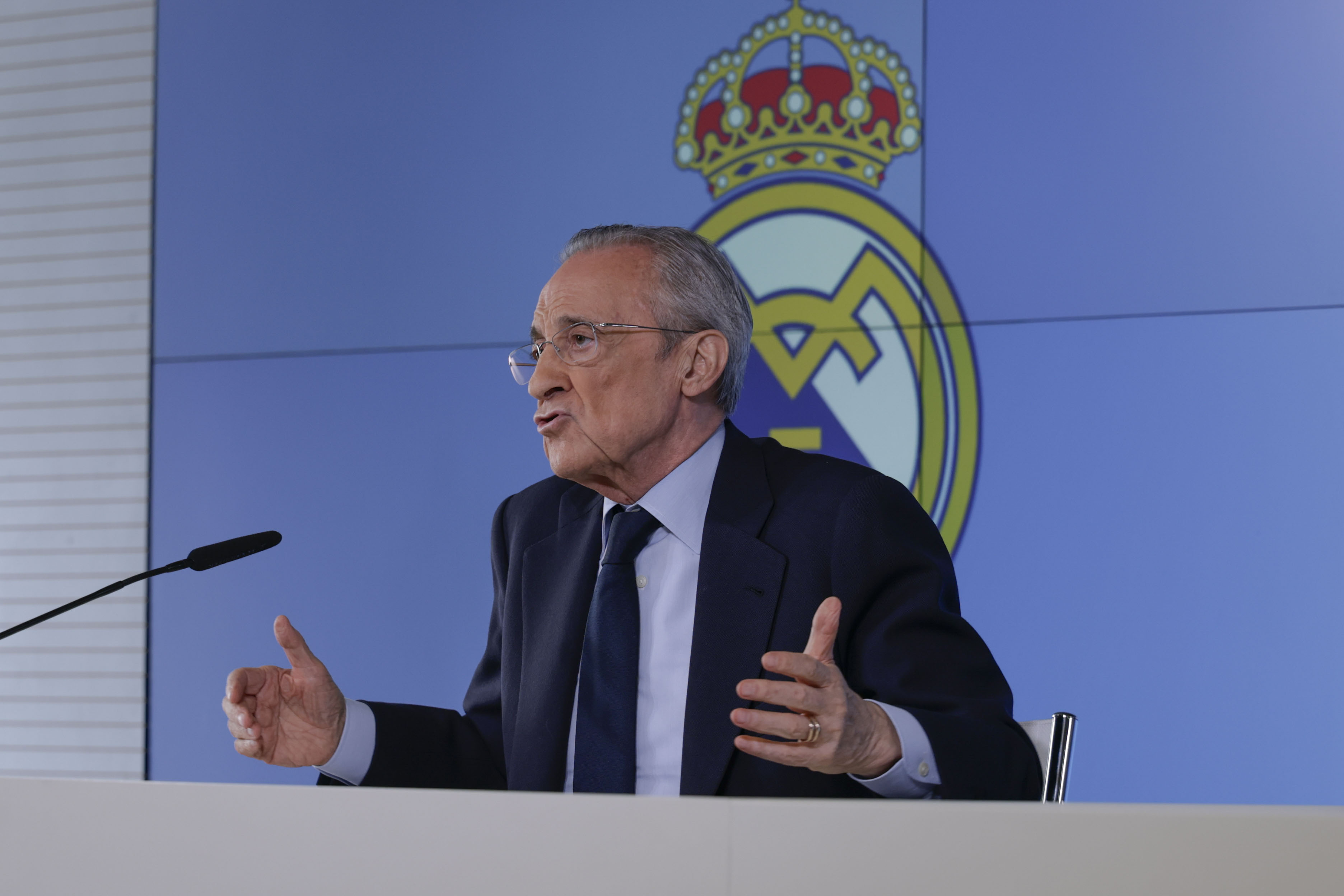 MADRID, 12/05/2026.- El presidente del Real Madrid, Florentino Pérez, ofrece una rueda de prensa este martes, en Madrid. Florentino Pérez afirmó este martes que no va a dimitir e informó de que ha pedido a la junta electoral que inicie el proceso electoral a las elecciones a la junta directiva a la que se va a presentar. EFE/ Juanjo Martín