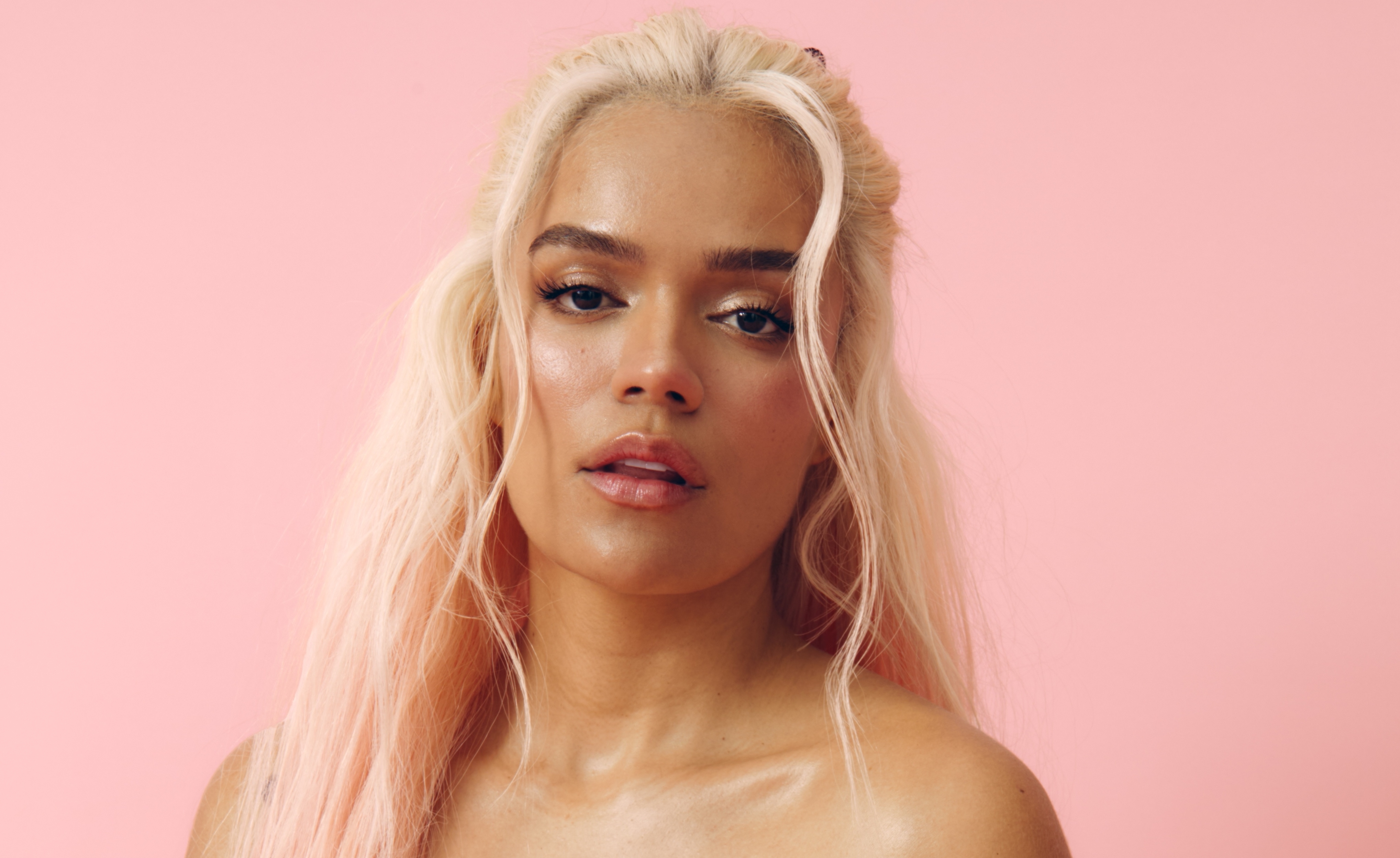 Fotografía cedida por Pablo Escudero donde aparece la cantante colombiana Karol G, que recibirá el Premio a la Excelencia como Artista Internacional en los American Music Awards (AMA).  (Foto Prensa Libre: EFE)