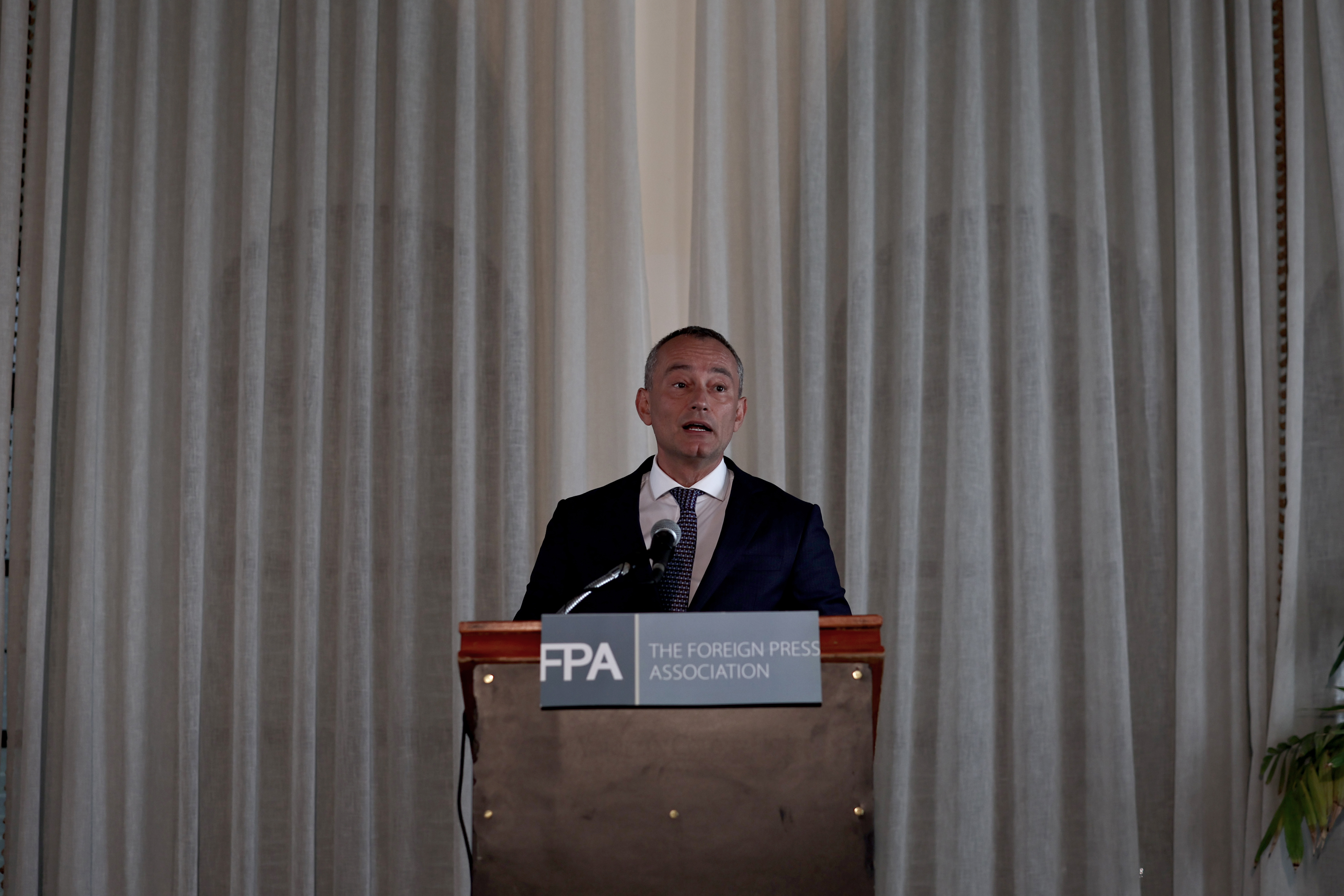 Nickolay Mladenov, Alto Representante para Gaza y director general de la "Junta de Paz" liderada por Estados Unidos. (Foto Prensa Libre: EFE/EPA/ATEF SAFADI). 