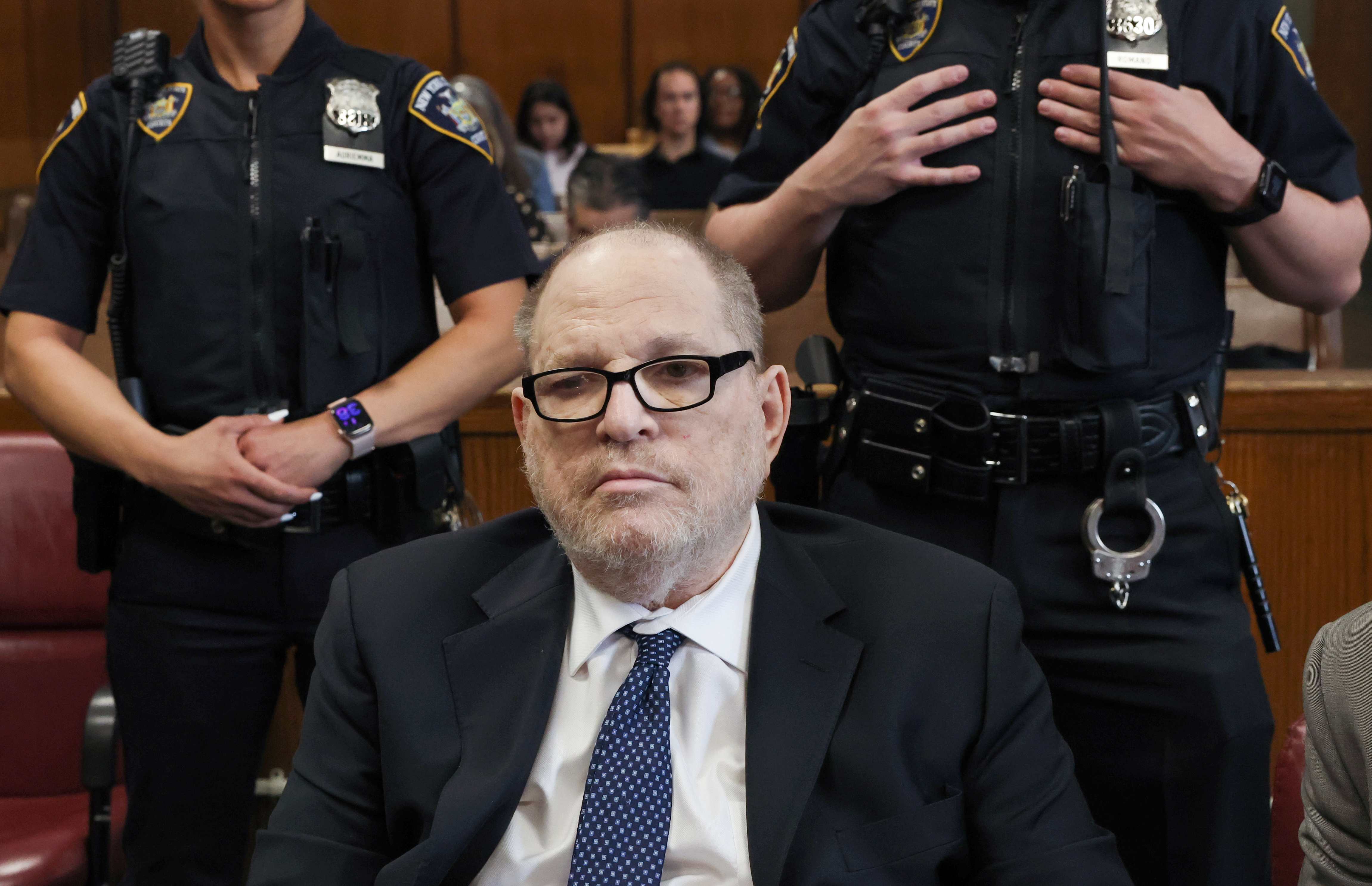 New York (United States), 15/05/2026.- Former Hollywood film producer Harvey Weinstein appears in Manhattan Supreme Court during his retrial in New York City, USA 15 May 2026. Weinstein appears in court for a retrial that began on 14 April on a third-degree rape charge involving Jessica Mann. (Nueva York) EFE/EPA/TIMOTHY A. CLARY / POOL