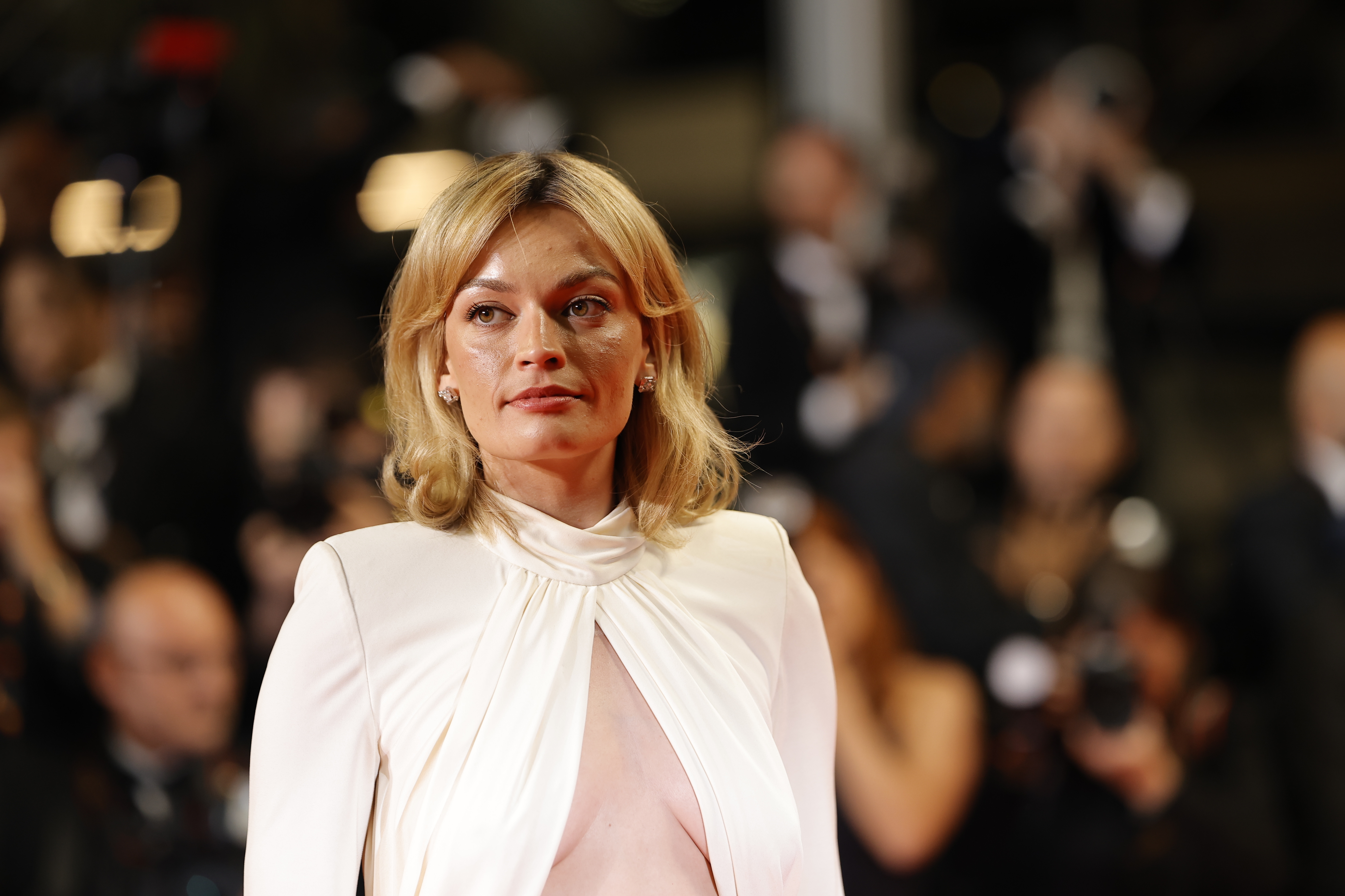 CANNES (France), 17/05/2026.- Emma Mackey attends the premiere of 'Full Phil' during the 79th annual Cannes Film Festival, in Cannes, France, 16 May 2026. The film festival runs from 12 to 23 May 2026. (Cine, Francia) EFE/EPA/TERESA SUAREZ