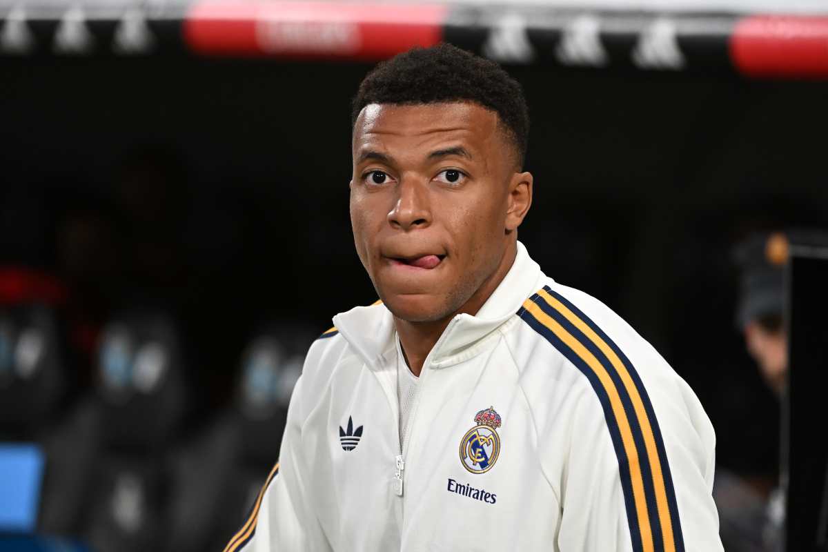 MADRID, 23/05/2026.-El jugador del Real Madrid Kylian Mbappé, antes del partido de la jornada 38 de LaLiga EA Sports entre el Real Madrid y el Athletic Club de Bilbao, este sábado en el estadio Santiago Bernabéu en Madrid.-EFE/ Fernando Villar
