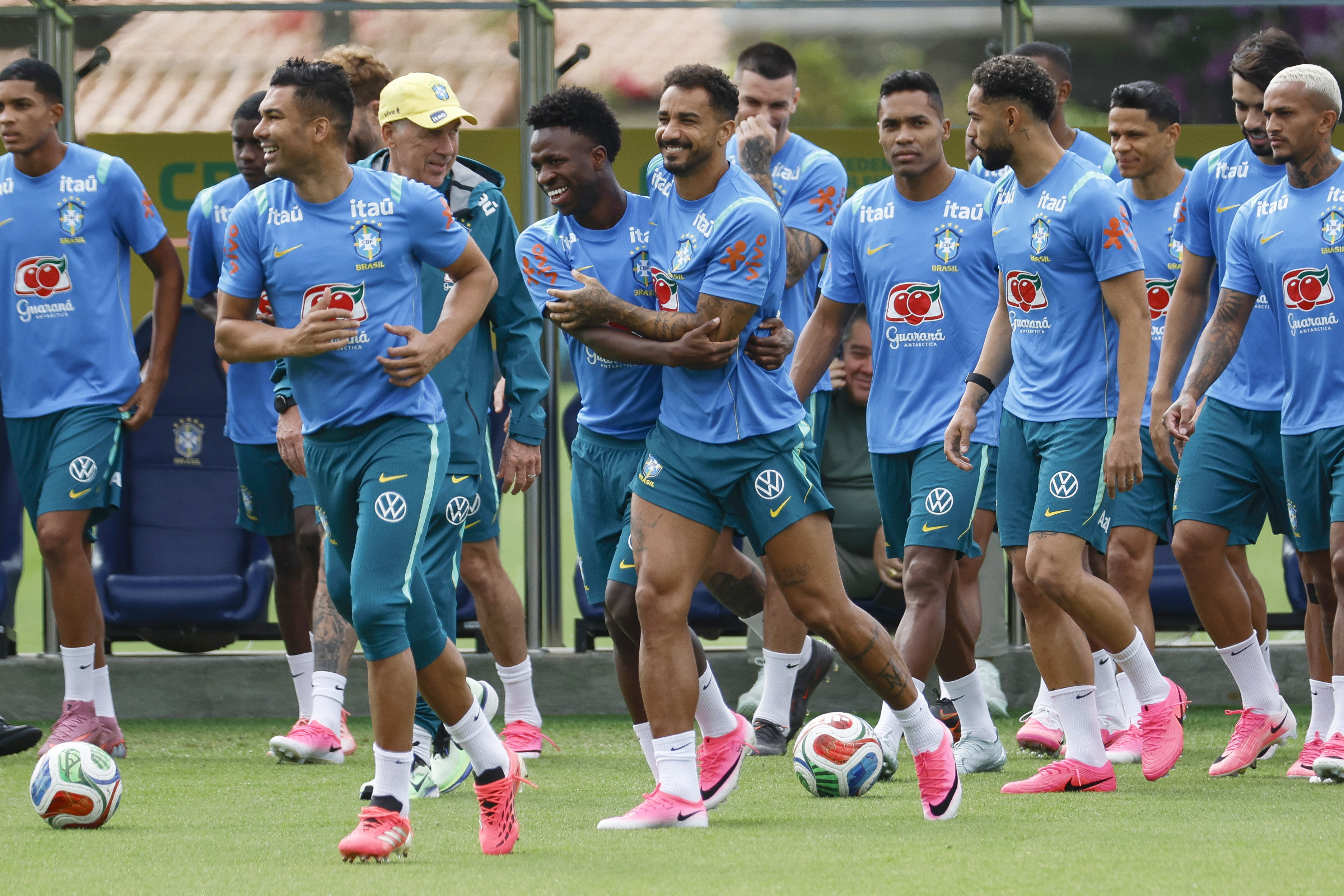AME6854. TERESÓPOLIS (BRASIL), 30/05/2026.- Jugadores de la selección brasileña participan durante un entrenamiento en la Granja Comary este sábado, en Teresópolis (Brasil). EFE/ Antonio Lacerda
