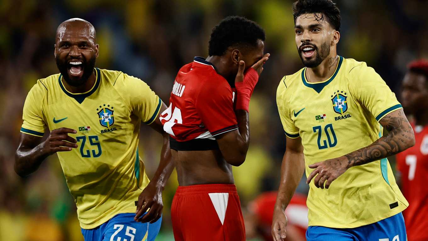 AME7263. RÍO DE JANEIRO (BRASIL), 31/05/2026.- Lucas Paquetá (d) e Igor Thiago (i) de Brasil celebran un gol este domingo, en un partido amistoso previo al Mundial 2026 entre Brasil y Panamá en el estadio Maracaná, en Río de Janeiro (Brasil). EFE/ André Coelho