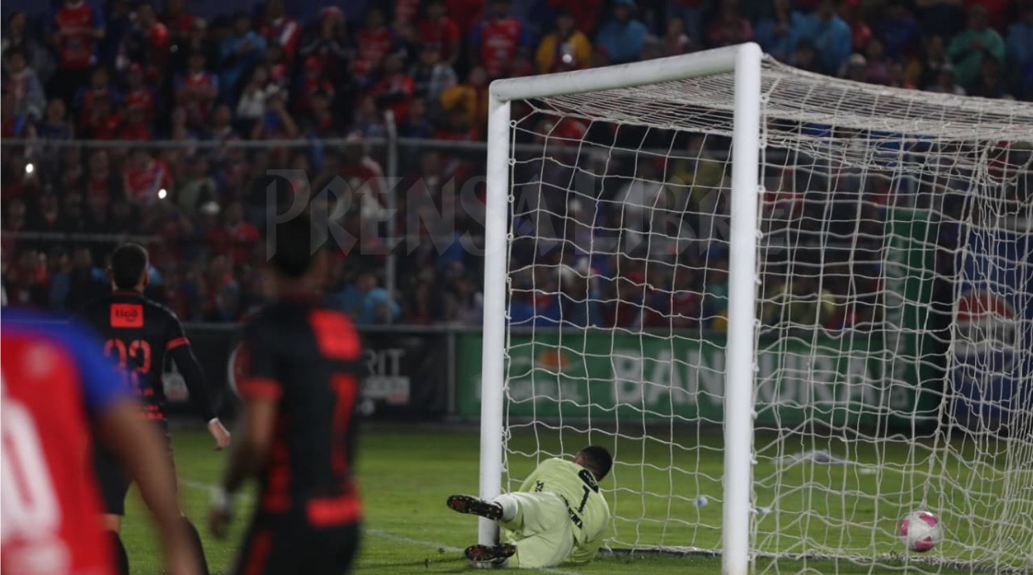 Con un gol tempranero se levanta la ilusión del Xelajú MC por coronarse campeón del Clausura 2026. (Foto Prensa Libre: Douglas Suruy)