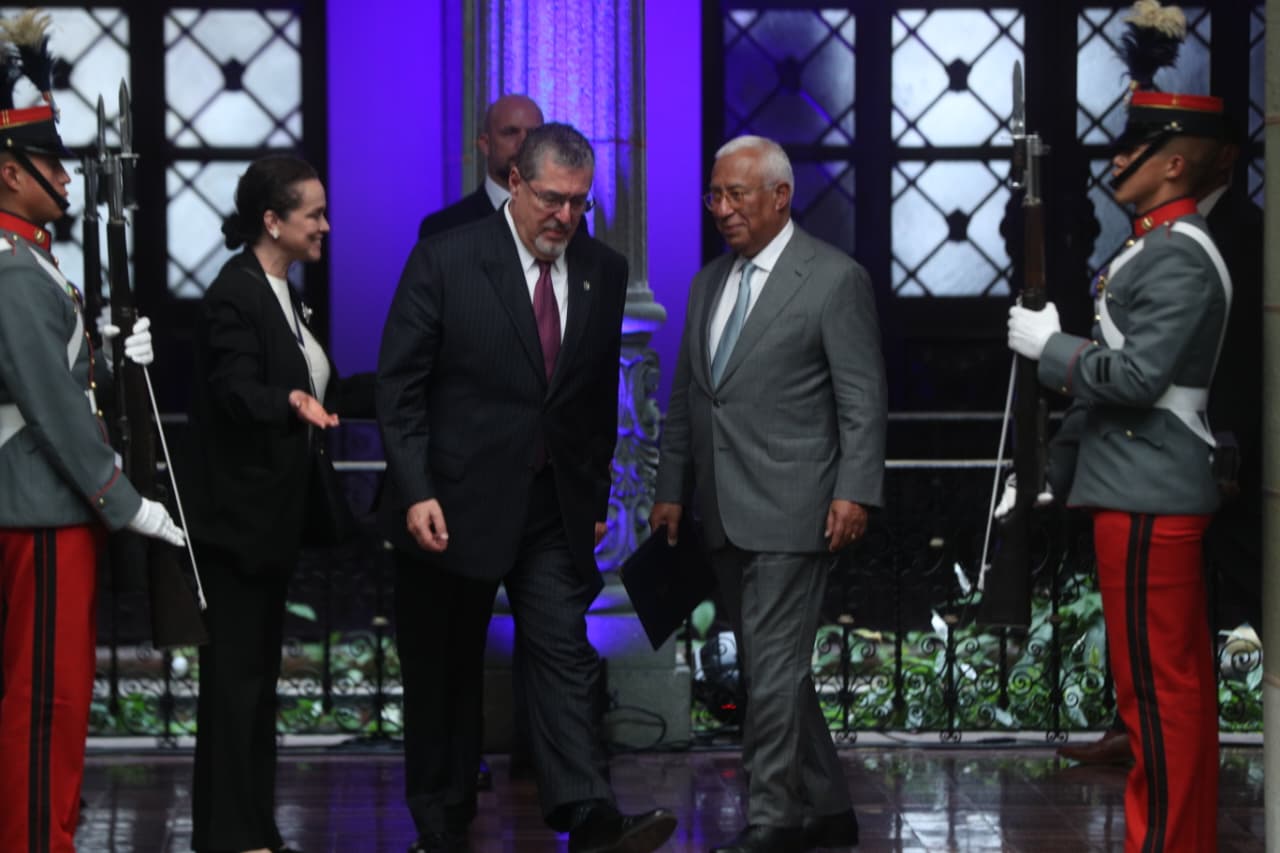 ARÉVALO Y ANTONIO COSTA
