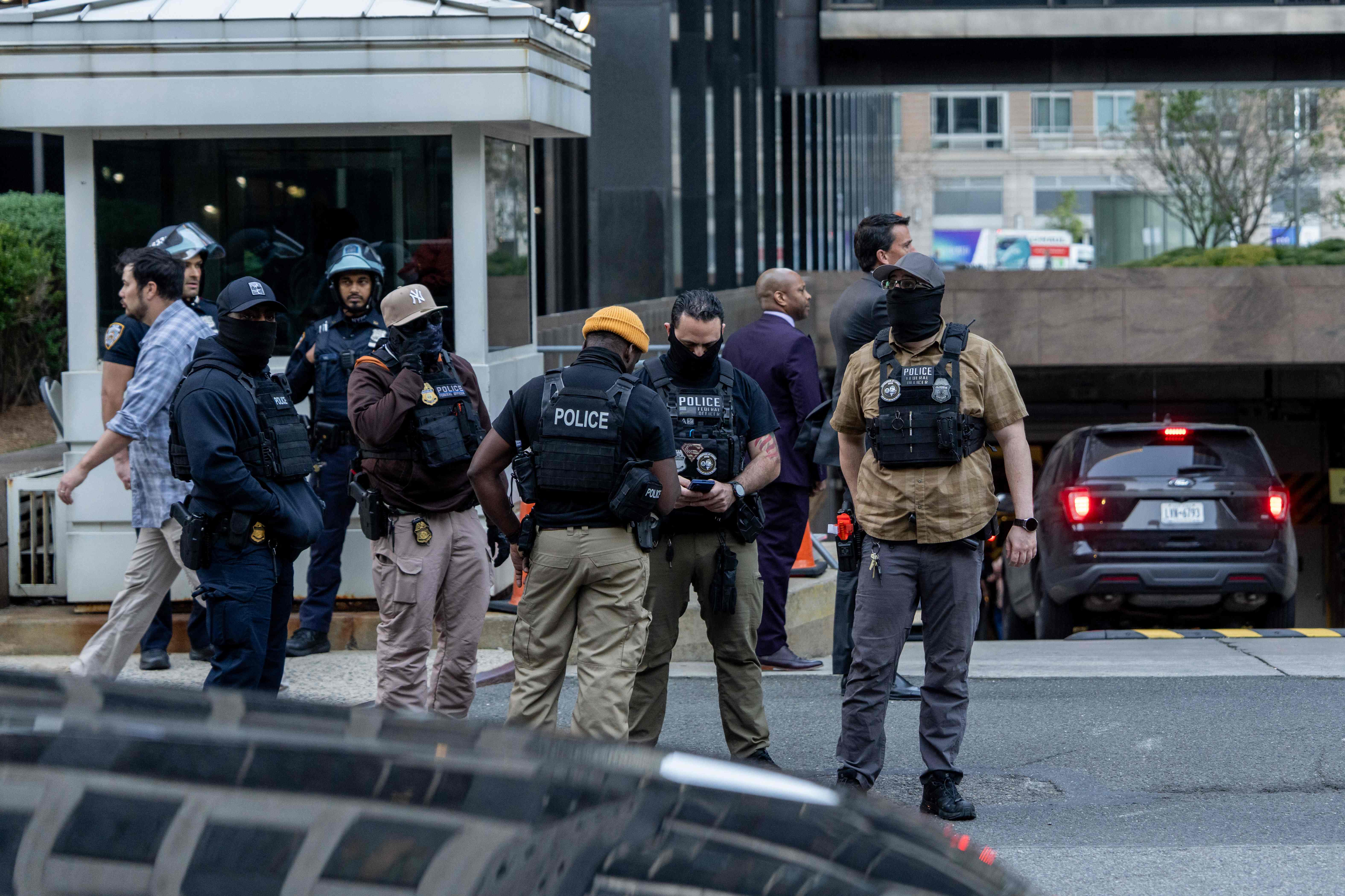 Por qué un juez prohibió al ICE arrestar personas en tribunales de inmigración en Nueva York