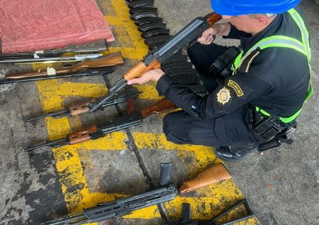 Armamento incautado en Izabal