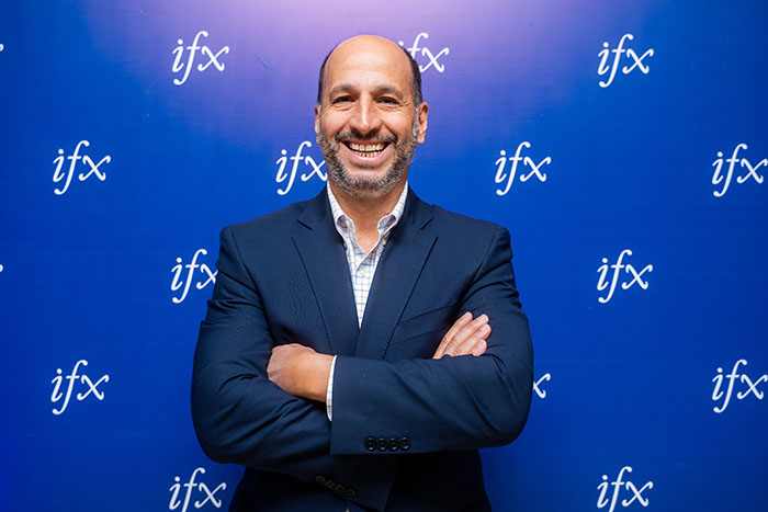 Augusto Dumit director general corporativo de IFX Networks 