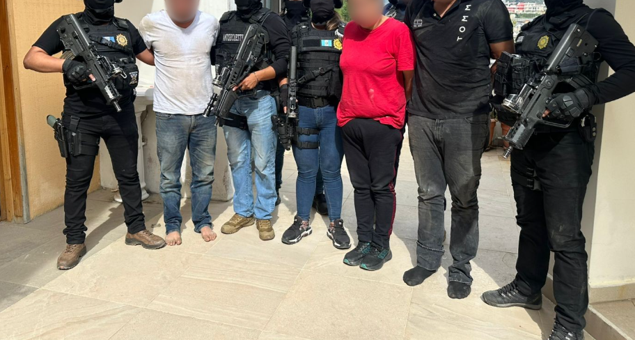CAPTURAN A PRESUNTOS SECUESTRADORES EN HUUEHUE