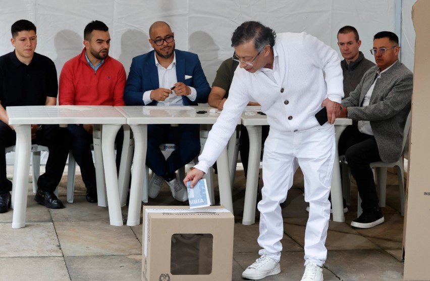 Colombia vota en primera vuelta para elegir al sucesor del presidente Gustavo Petro
