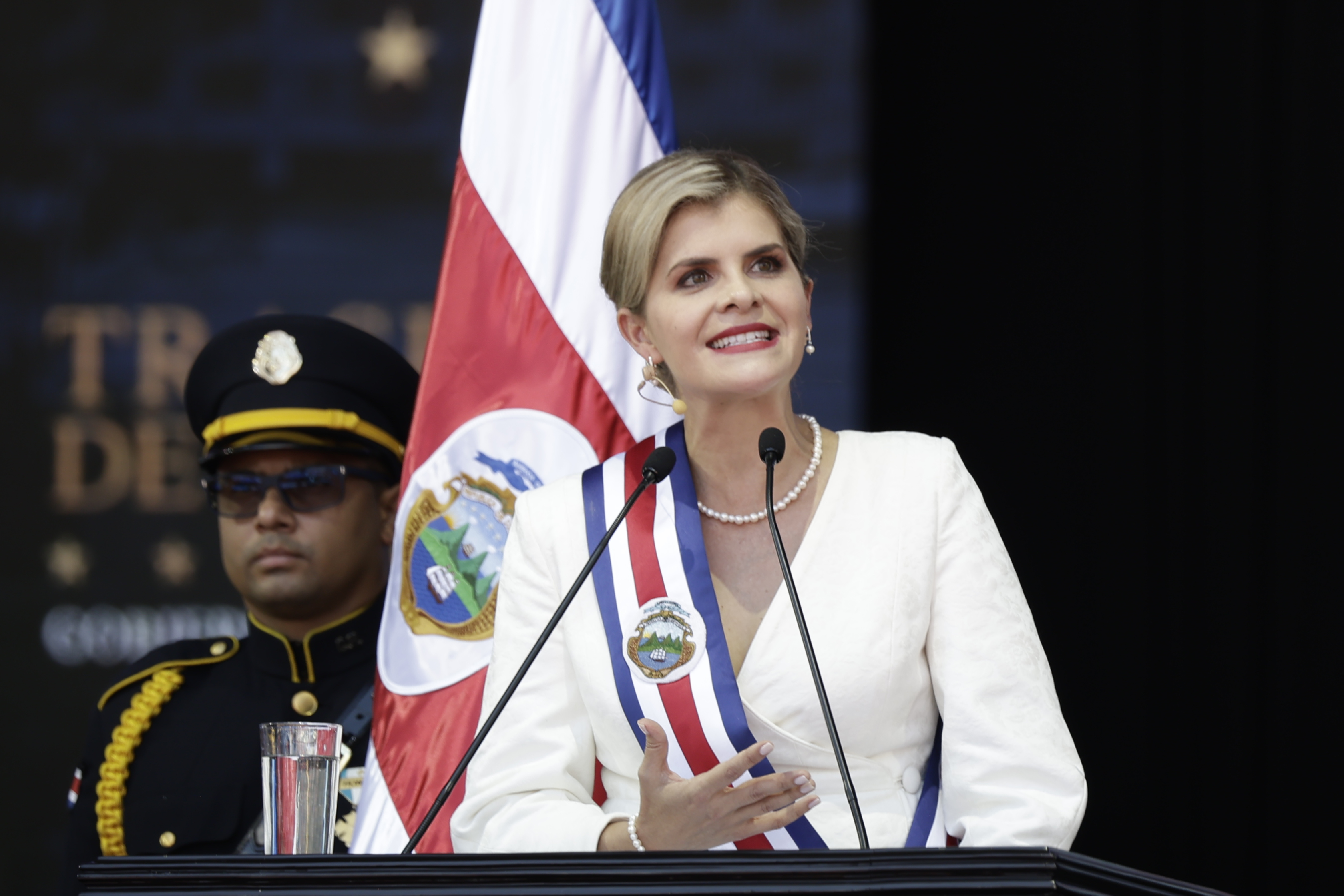 “Ya no más alcahuetería”: presidenta de Costa Rica elimina beneficios ...