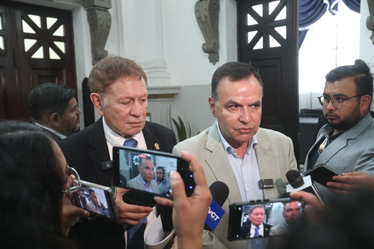 DIPUTADOS HABLAN DE LEY ANTILAVADO. 2
