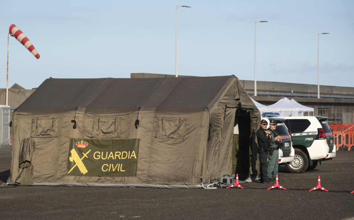 ESPAÑA SE ALISTA PARA RECIBIR CRUCERO CON HANTAVIRUS