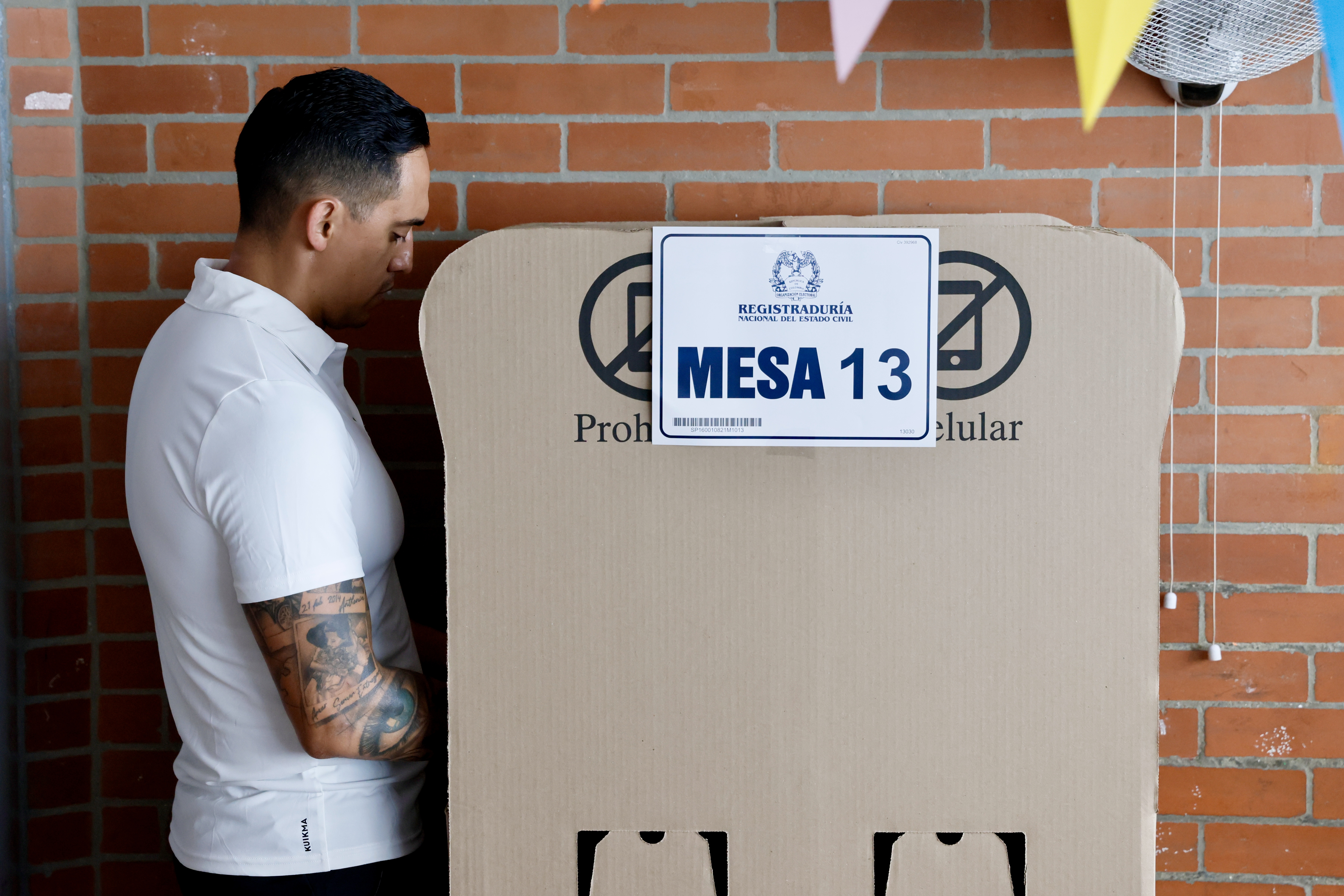Colombia vota en primera vuelta para elegir al sucesor del presidente Gustavo Petro
