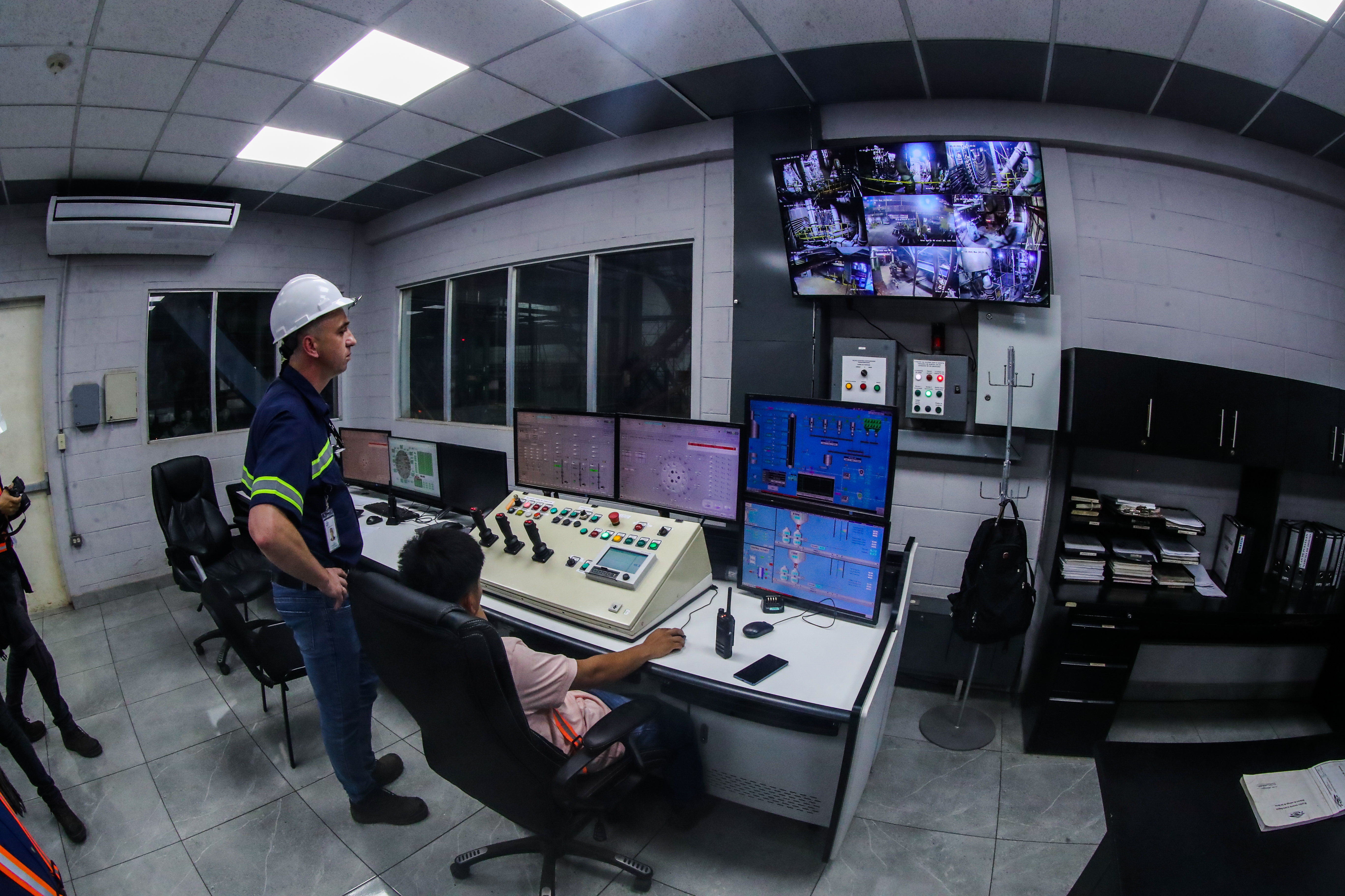 Actualmente la empresa cuenta con 1 mil 400 empleados directos y proyecta llegar a 1 mil 800 cuando logre estabilizar sus operaciones. Cerca del 80% del personal es local y esperan elevar esa cifra a 85%. (Foto Prensa Libre: Juan Diego González)