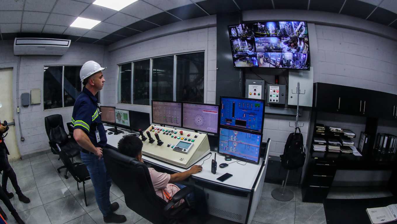 Actualmente la empresa cuenta con 1 mil 400 empleados directos y proyecta llegar a 1 mil 800 cuando logre estabilizar sus operaciones. Cerca del 80% del personal es local y esperan elevar esa cifra a 85%. (Foto Prensa Libre: Juan Diego González)