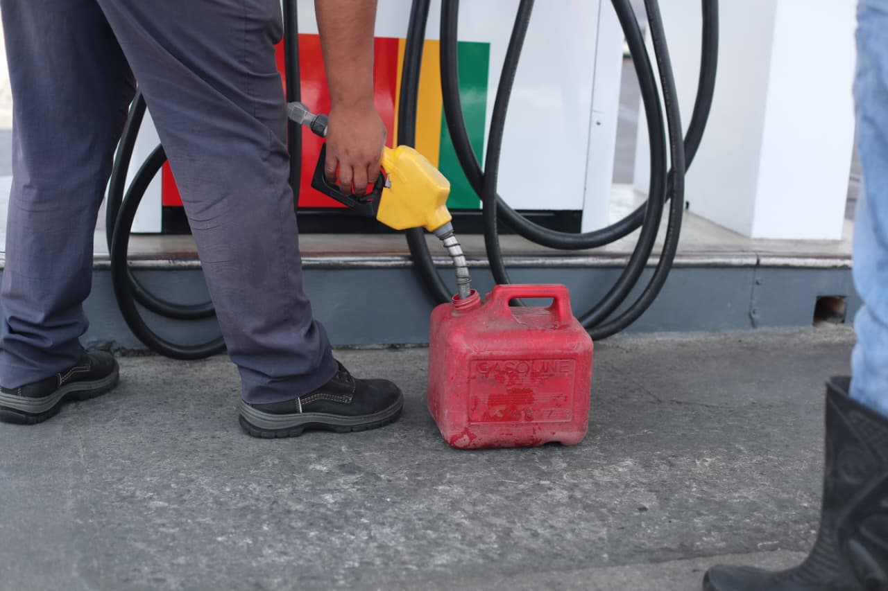 Alza del petróleo continúa, pero el MEM anticipa rebaja en gasolinas y diésel
