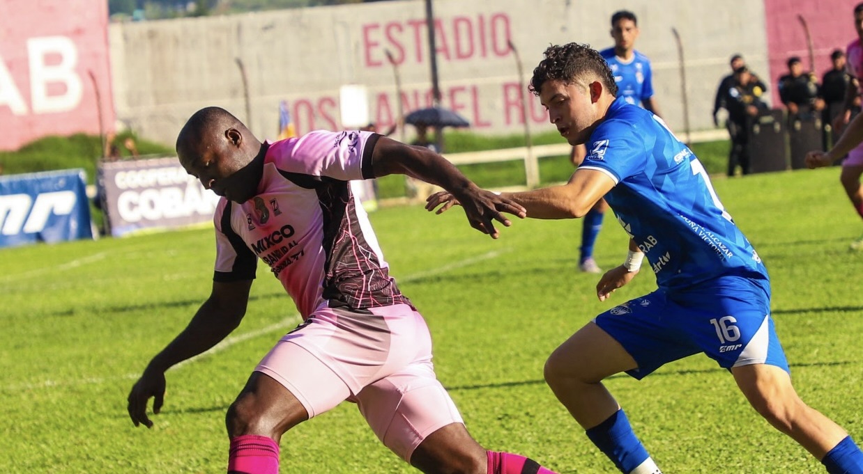 Mixco vence 2-0 a Cobán Imperial en los últimos minutos y avanza a las semifinales