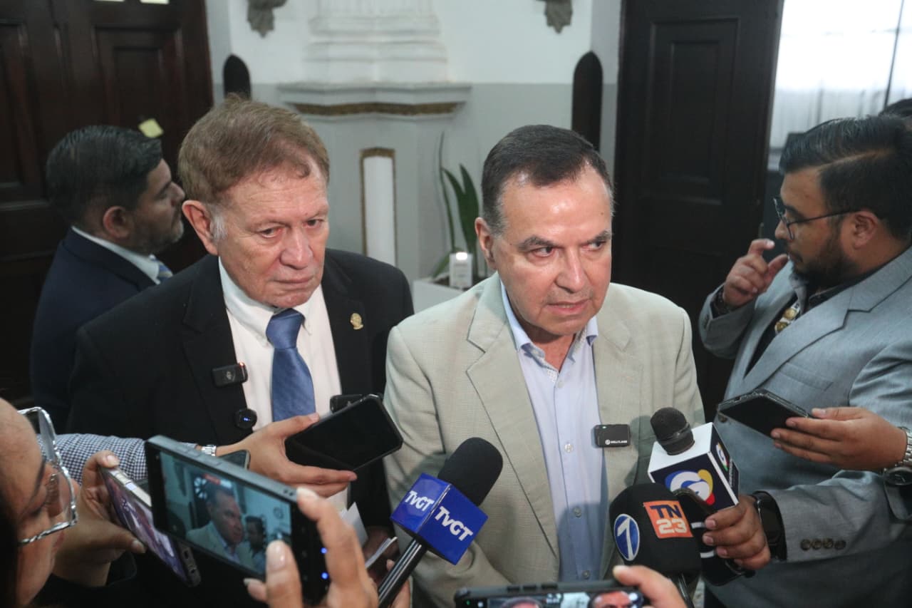 Jefes de bloque afirman que trabajan para llegar a consensos y que ley antilavado podría ser aprobada el 2 de junio