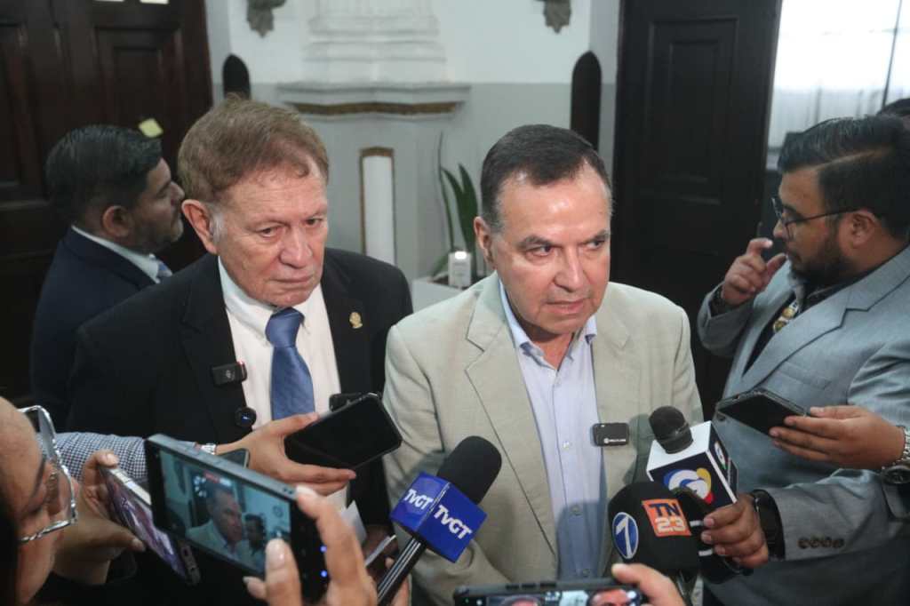 LUIS CONTRERAS Y JORGE AYALA