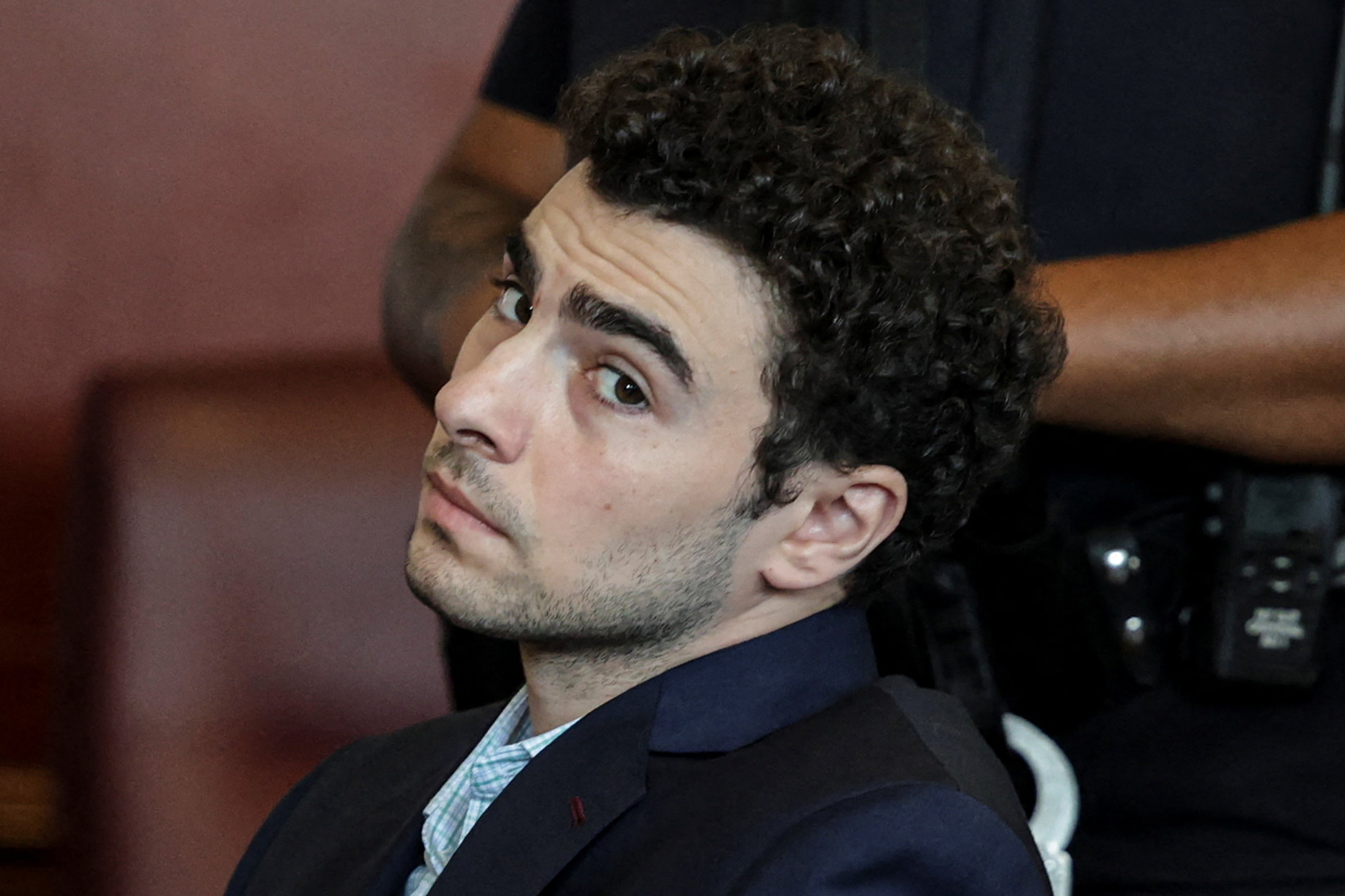 Luigi Mangione comparece ante el Tribunal Supremo de Manhattan.