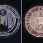 La moneda conmemorativa por los 80 años del Banco de Guatemala se presenta en anverso y reverso. Cada pieza tendrá un valor de Q750 y estará a la venta del 30 de junio al 3 de julio, con modalidad de preventa. (Foto, Prensa Libre: Esbin García)
