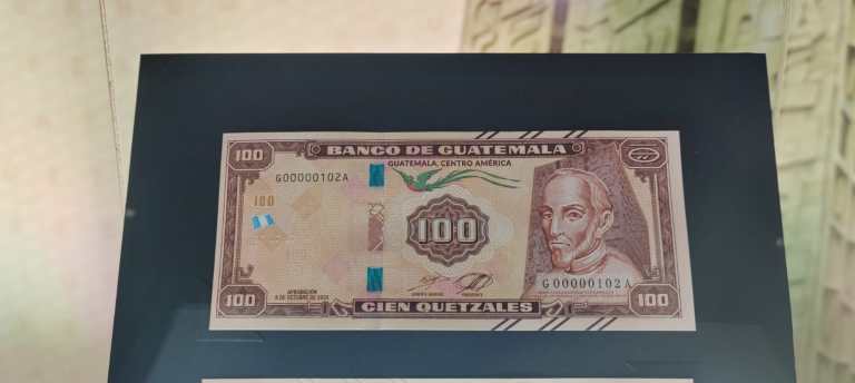 Nuevo billete conmemorativo de Q1