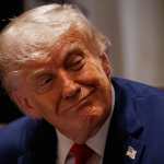 El presidente estadounidense Trump celebra una reunión de gabinete en la Casa Blanca.