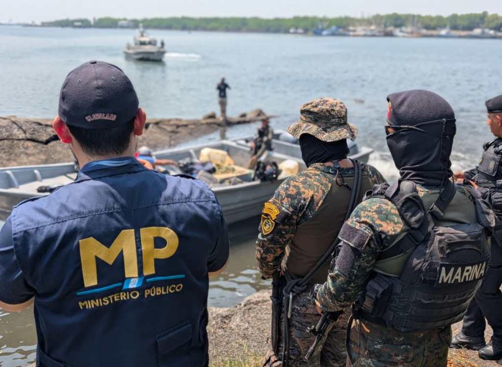 Ejército de Guatemala intercepta lancha Pacífico 16052026
