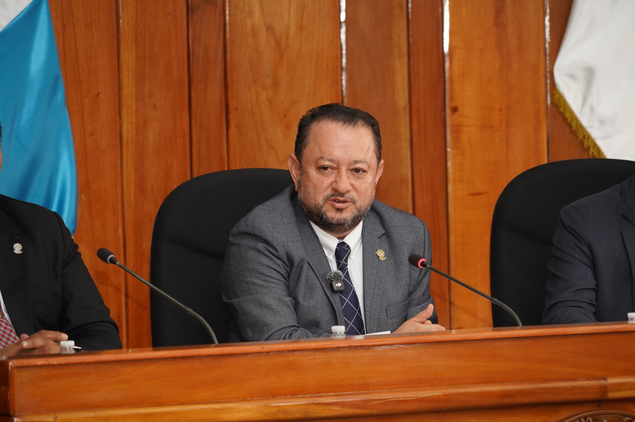 Walter Mazariegos participa en una actividad pública realizada el 19 de mayo de 2026 en medio de acciones legales relacionadas con la elección de rector de la USAC.