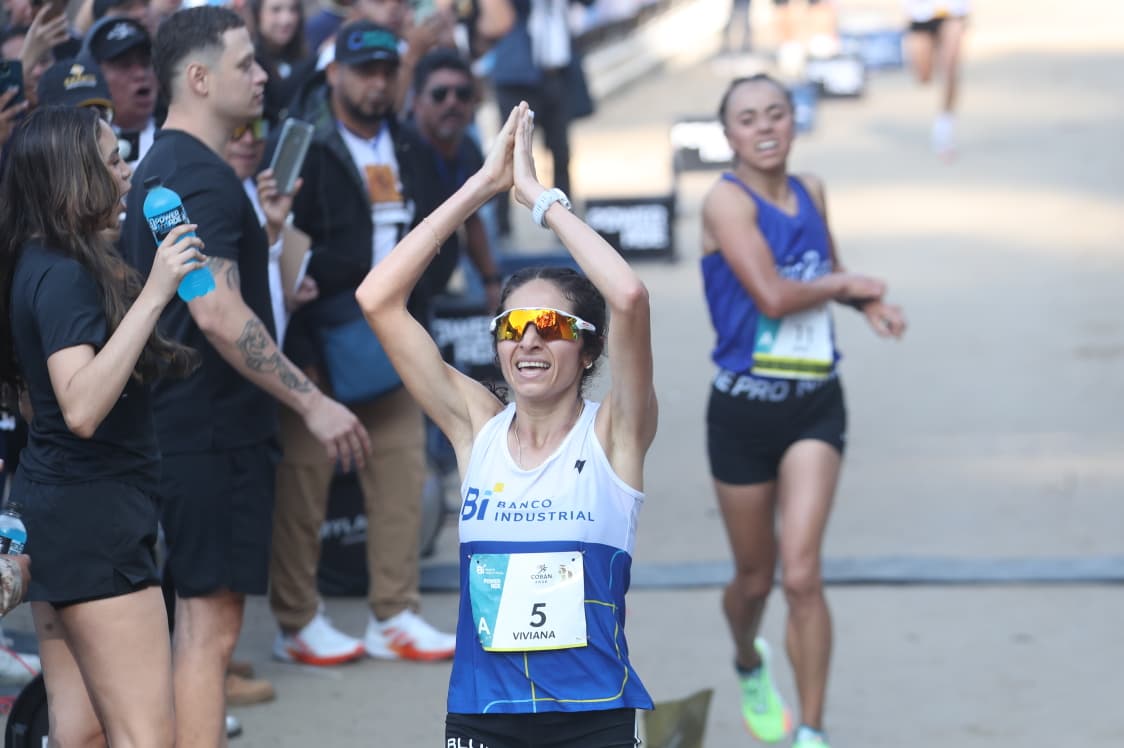 Viviana Aroche hace historia y rompe 34 años de sequía guatemalteca en el Medio Maratón de Cobán