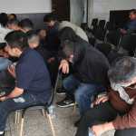 Los implicados en el caso Piratas de la Muerte comparecen durante la audiencia en la que el juez autorizó la imputación de nuevos hechos. (Foto Prensa Libre: Moisés Xec)