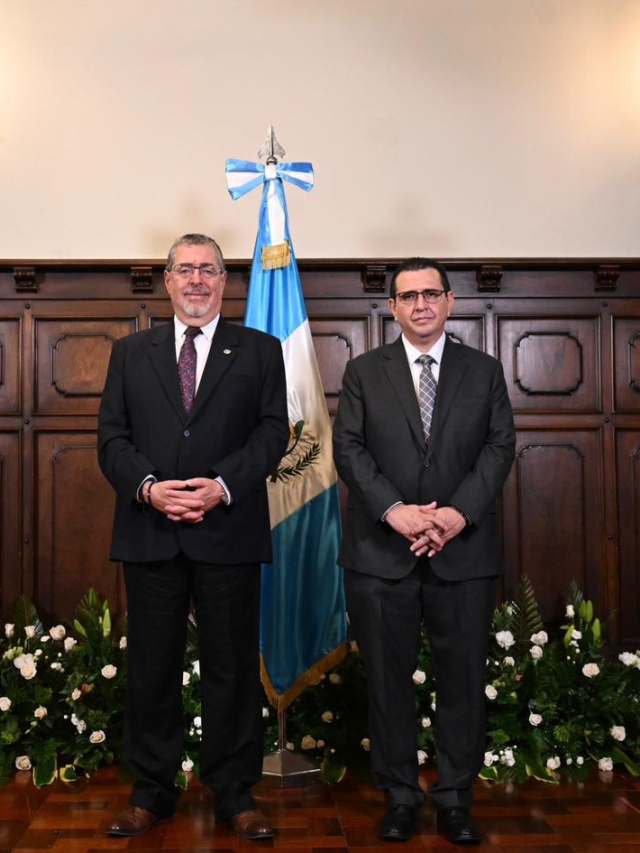 Arévalo juramenta a Gabriel Luna como nuevo fiscal general