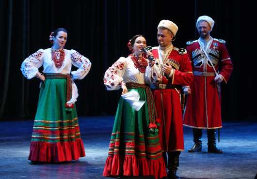Algiers (Algeria), 04/06/2026.- Members of the Moscow Cossack Choir perform during a concert conducted by Veniamin Novotochinov at the Algiers Opera House in Algiers, Algeria, 03 June 2026. The Moscow Cossack Choir is a Russian musical and choral ensemble founded in 2013 that specializes in the preservation and promotion of Cossack cultural heritage. (Argel, Moscú) EFE/EPA/MOHAMED MESSARA